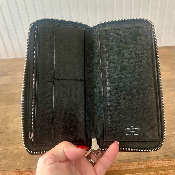 Louis Vuitton Damier Graphite Coated Leather Zippy Wallet - Picture 4 of 16